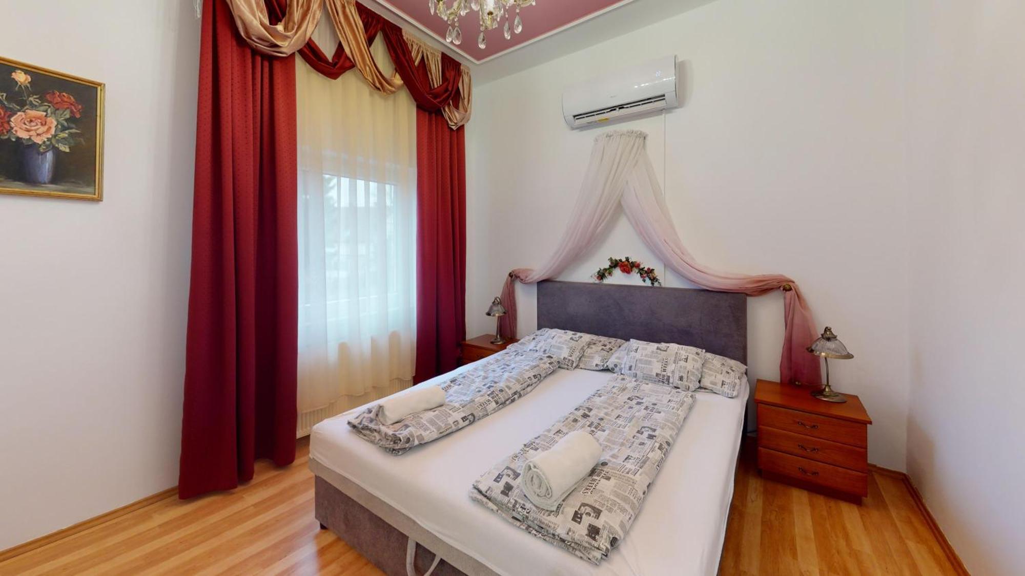 Herczeg Apartment Мішкольц Екстер'єр фото