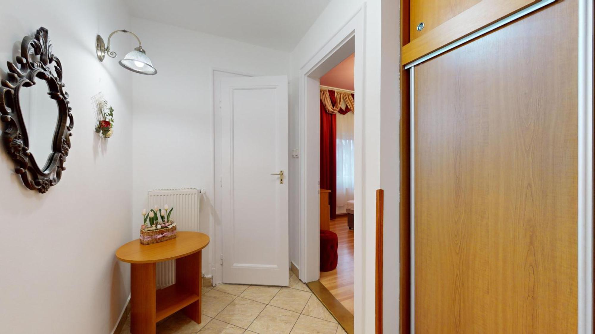 Herczeg Apartment Мішкольц Екстер'єр фото