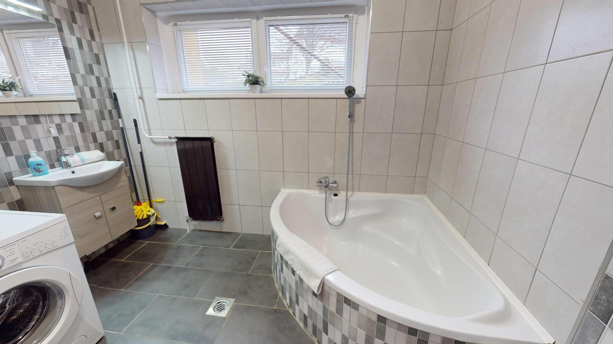 Herczeg Apartment Мішкольц Екстер'єр фото