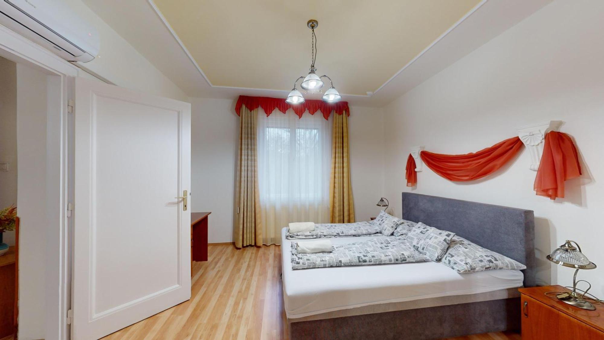 Herczeg Apartment Мішкольц Екстер'єр фото